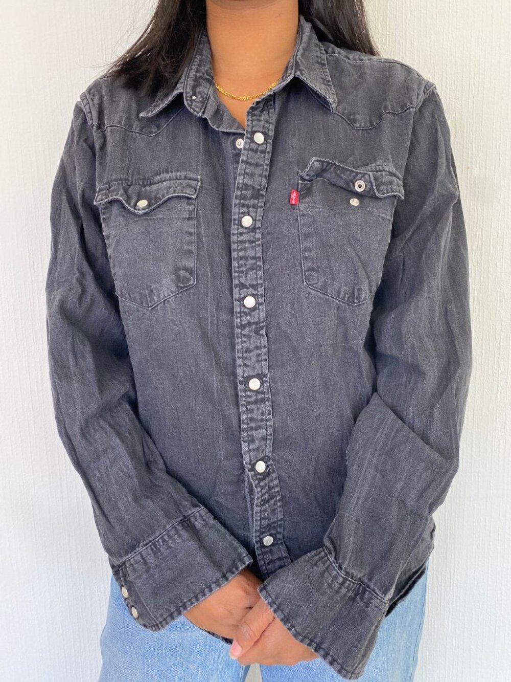 Levi's Women's Charcoal Gray Long Sleeve Classic Denim Button-Front Shirt Sz L